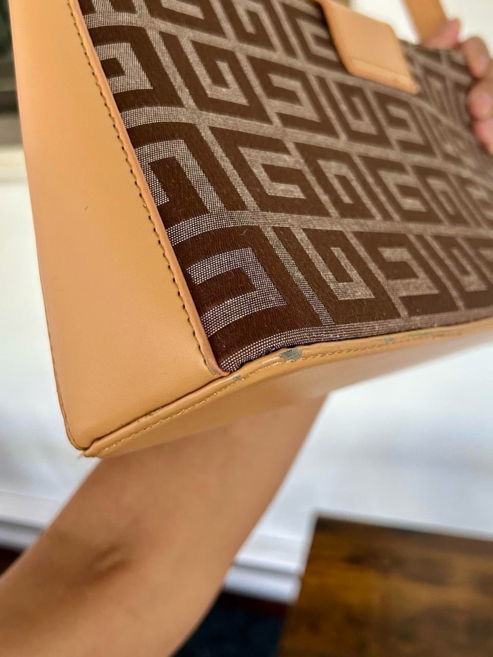 Geometric Print Monogram Shoulder Bag - Picture 8 of 9